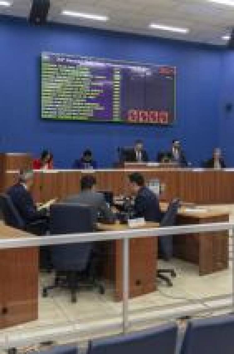 Vereadores aprovam lei para trânsito mais seguro nas escolas