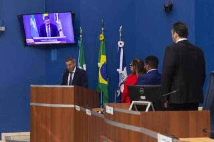Vereadores aprovam lei para trânsito mais seguro nas escolas