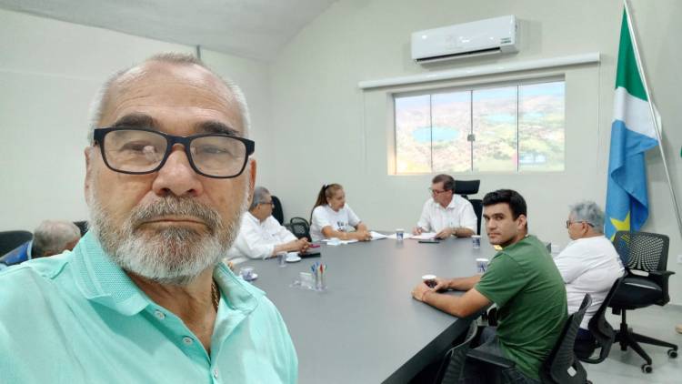 Prefeito Dr. Cassiano Maia recebe diretoria da UTAM e presidentes de Associações de bairros