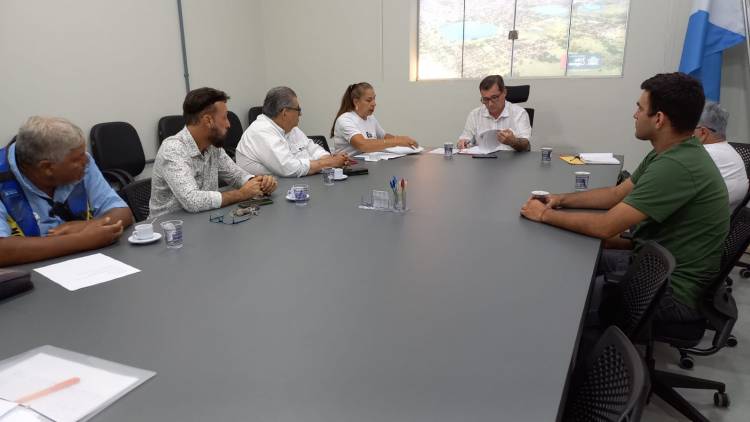 Prefeito Dr. Cassiano Maia recebe diretoria da UTAM e presidentes de Associações de bairros