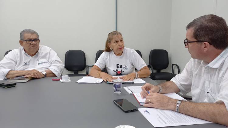 Prefeito Dr. Cassiano Maia recebe diretoria da UTAM e presidentes de Associações de bairros