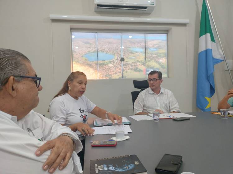 Prefeito Dr. Cassiano Maia recebe diretoria da UTAM e presidentes de Associações de bairros