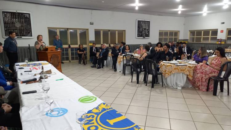 Lions Clube de Três Lagoas celebra 70 anos, recebe mimo dos afilhados, Monção da Câmara de Vereadores e reconhecimento do Governador do Distrito LC 8