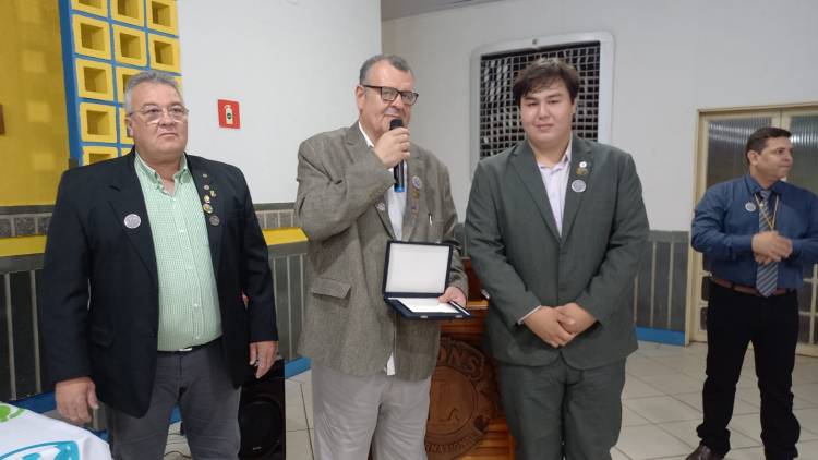 Lions Clube de Três Lagoas celebra 70 anos, recebe mimo dos afilhados, Monção da Câmara de Vereadores e reconhecimento do Governador do Distrito LC 8