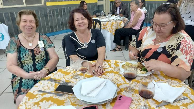 Lions Clube de Três Lagoas celebra 70 anos, recebe mimo dos afilhados, Monção da Câmara de Vereadores e reconhecimento do Governador do Distrito LC 8