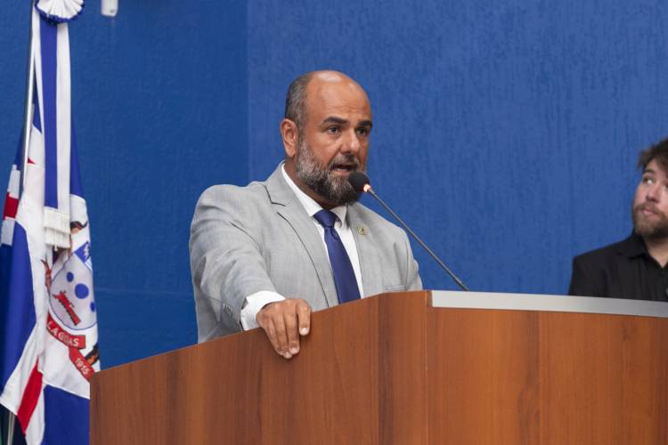 Vereador aponta perda de recursos federais e defende mobilização por representação de Três Lagoas em Brasília. 