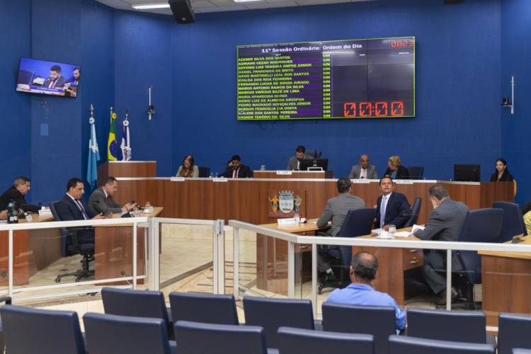 VEREADORES APROVAM OITO PROJETOS, HOMENAGENS E SEMINÁRIO SOBRE AUTISMO