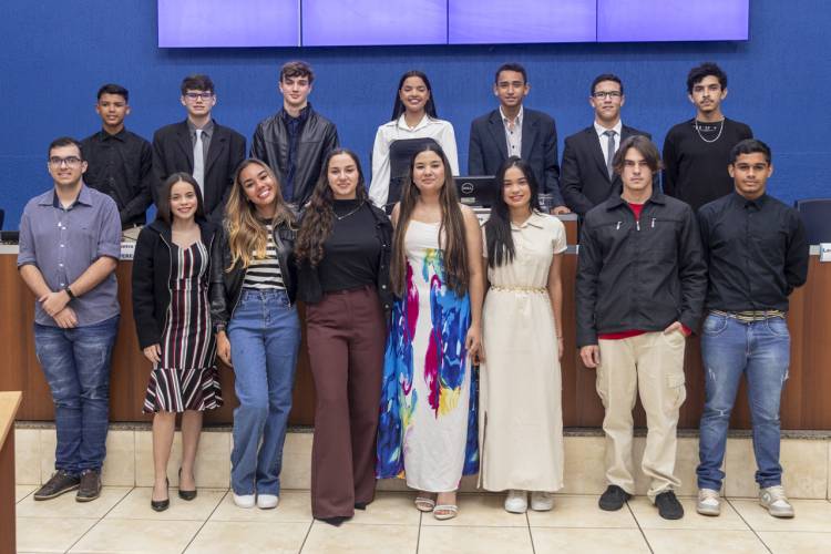 Jovens parlamentares participam de formação sobre Regimento Interno