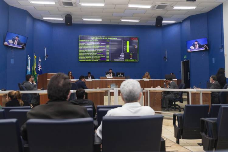 VEREADORES GARANTEM REAJUSTE E MELHORIAS AOS SERVIDORES E NOVO PRAZO PARA REGULARIZAÇÃO DE DÍVIDAS